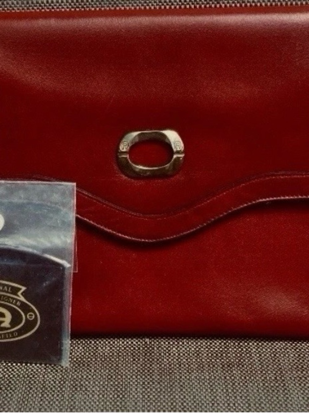 Vintage 1980’s Etienne Aigner Envelope Clutch